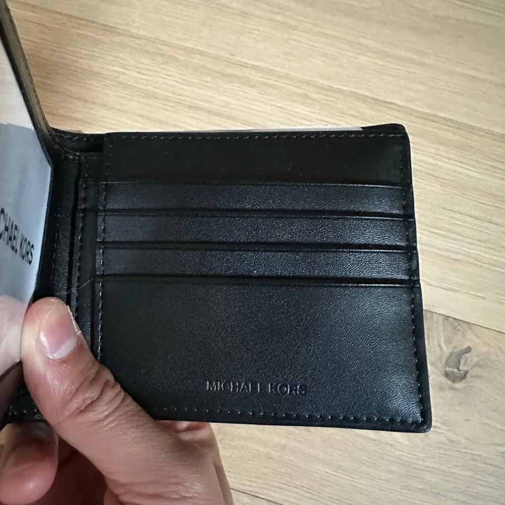 Men’s Michael Kors Wallet NWOT